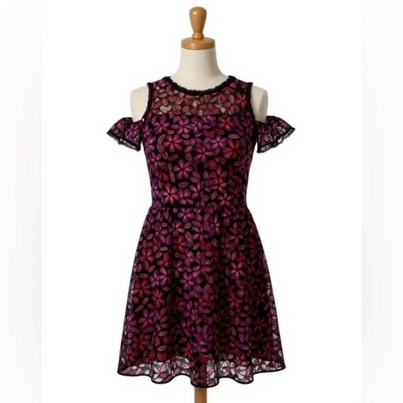 Shoshanna Pink and Black Off the Shoulder Lace Dress with floral pattern. Size 0 - Picture 1 of 6